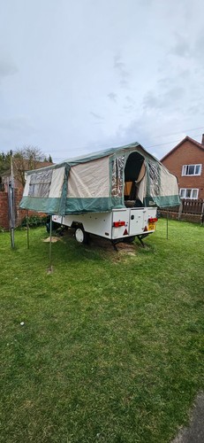 Conway country man folding - conway,